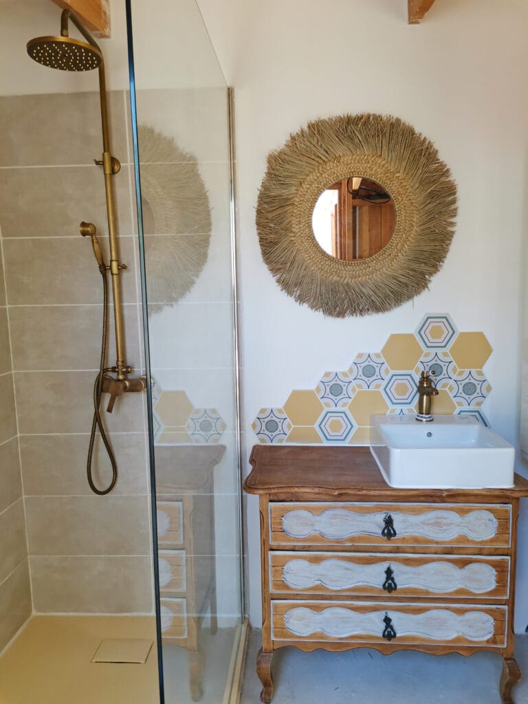 Salle de bain privative nuit en bulle