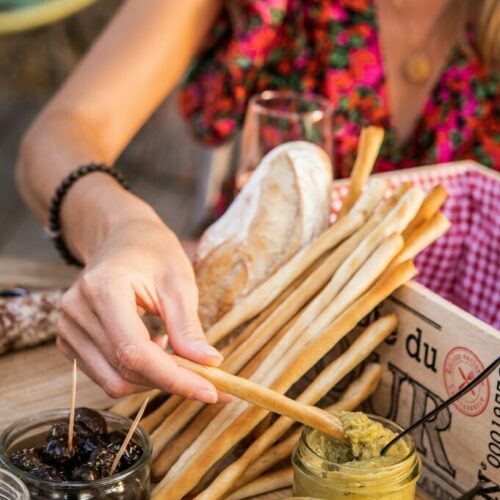 Panier apéritif locaux avec votre nuit insolite
