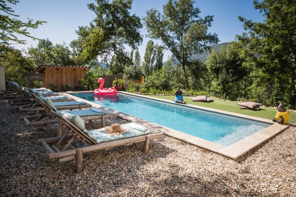 Piscine pour une nuit insolite dans la Drôme
