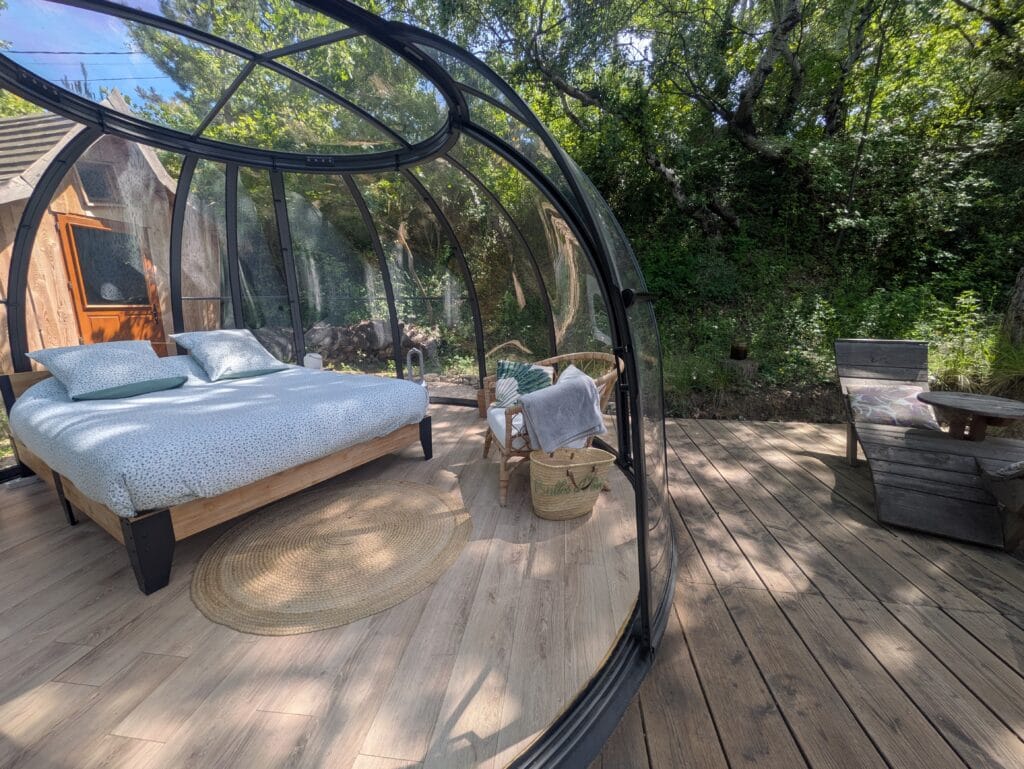 Bulle transparente pour nuit insolite à Nyons