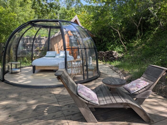 Bulle transparente en pleine nature