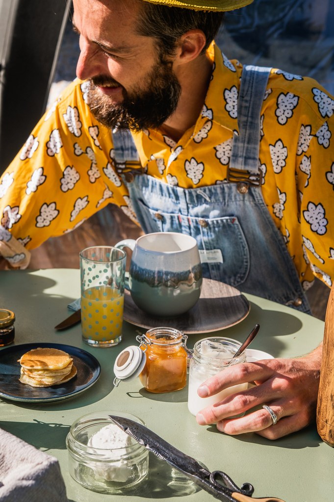 Petit-déjeuner local et maison